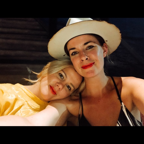 Meet your Posher, Ashley - Picture 2 of 2